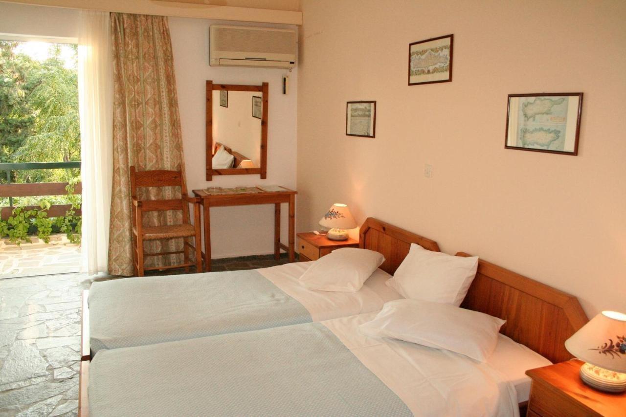 Sunningdale Hotel อาเยียกาลินี ภายนอก รูปภาพ